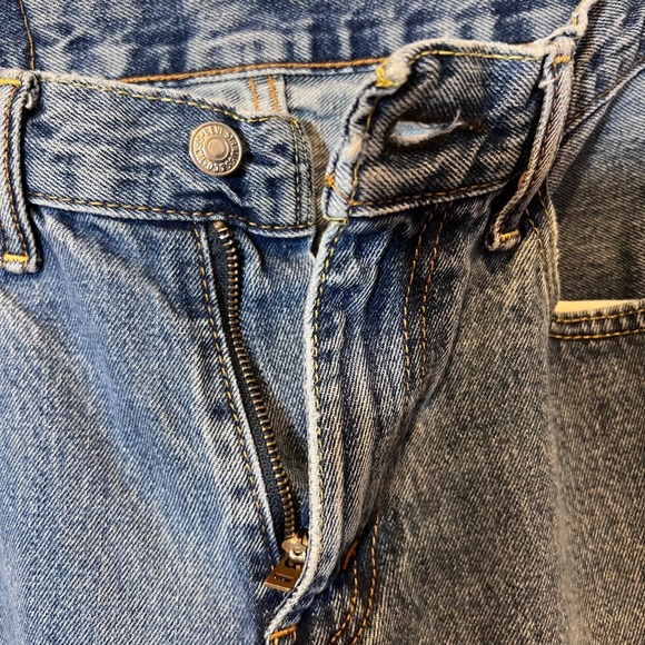 Levis Mens 550 Relaxed Fit Broken In Blue Jeans Worn Denim Light Wash Size 29x34 - Picture 13 of 16